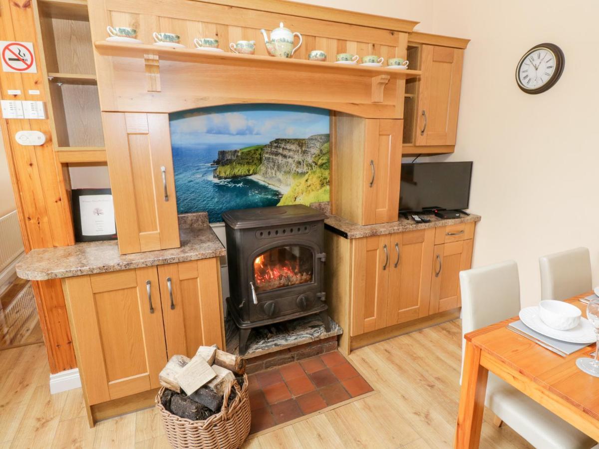 Cherry Tree Cottage Ballintober  Esterno foto